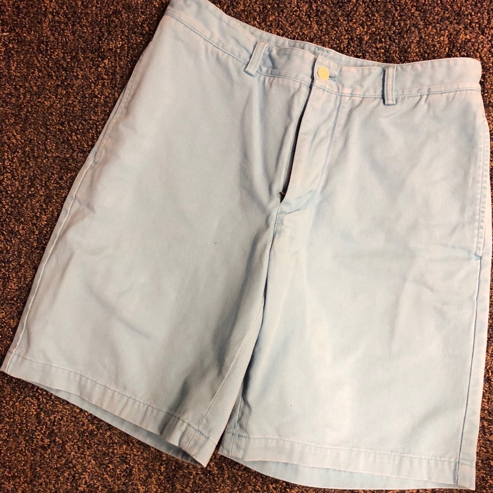 Vineyard Vines men’s shorts
